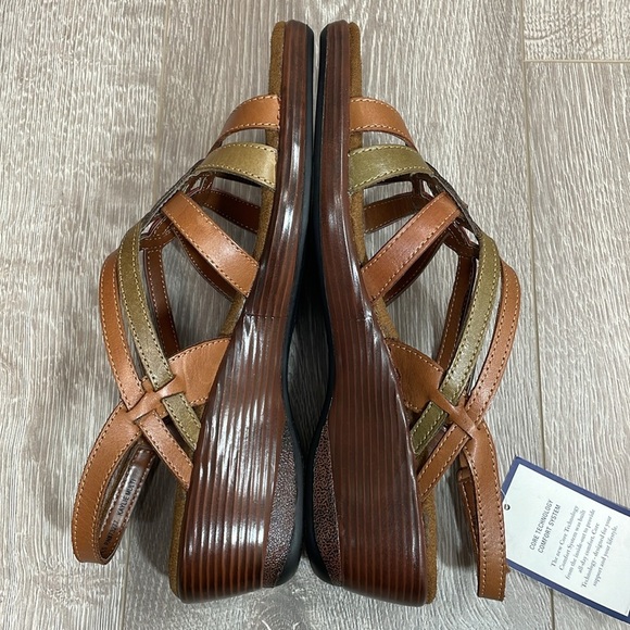 NWT Croft & Barrow Multicolored Strappy Leather Wedge Kaylie Comfort Sandals 9 M - Picture 9 of 16
